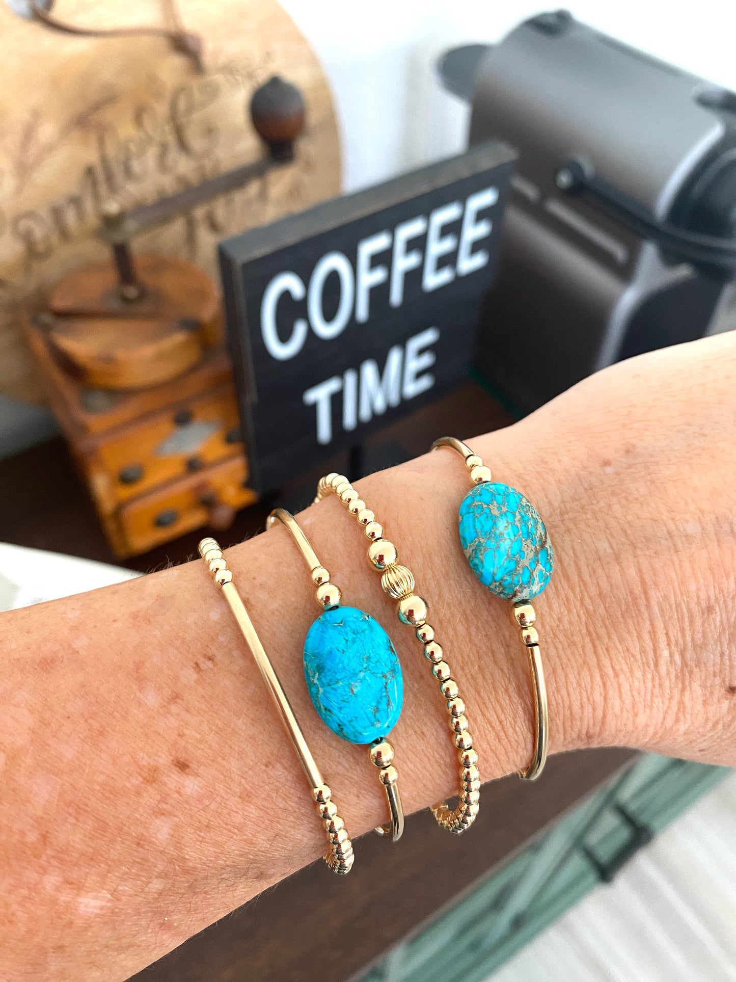 Turquoise Gold Filled Bracelet Set with Oval Gemstone