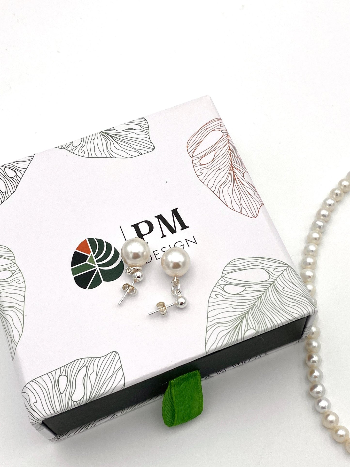 Pearl necklace bracelet and earrings set wedding day accessory jewelry bridesmaid friendship gift