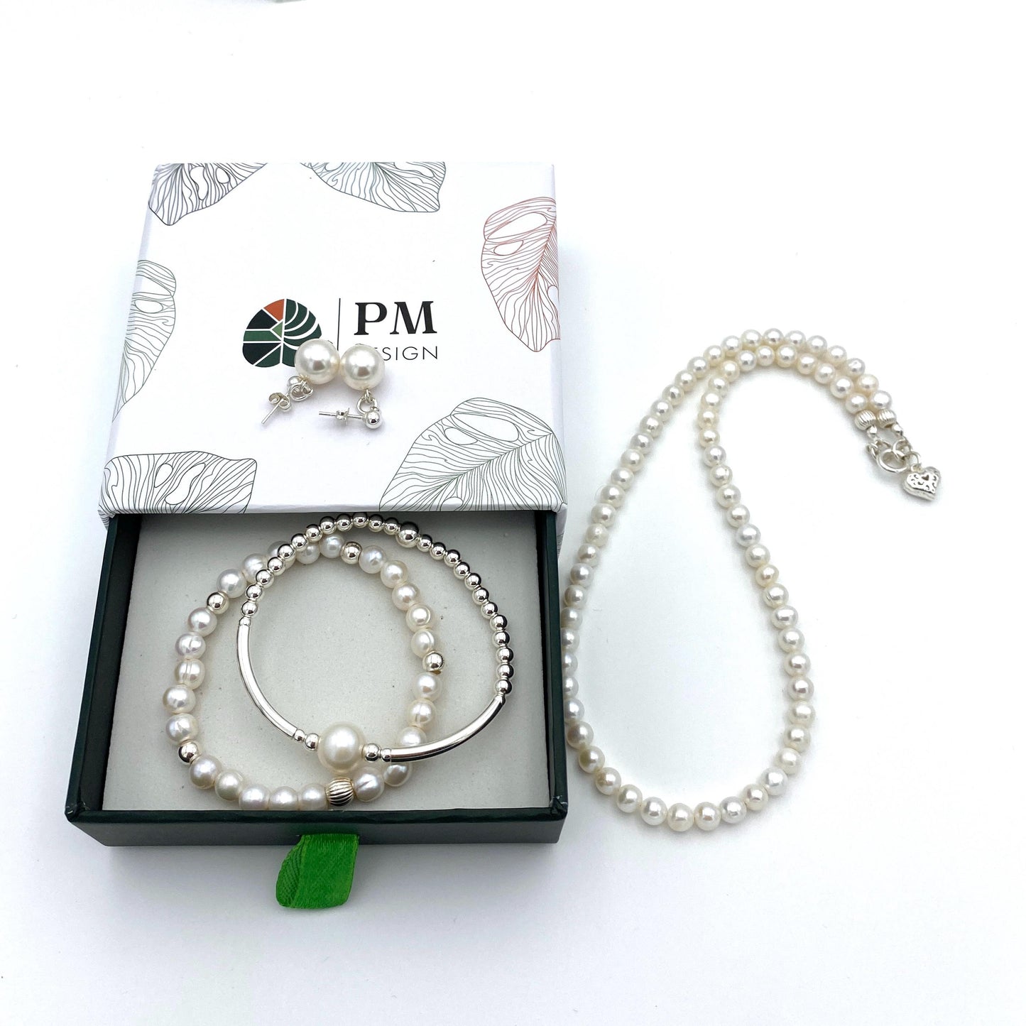 Pearl necklace bracelet and earrings set wedding day accessory jewelry bridesmaid friendship gift