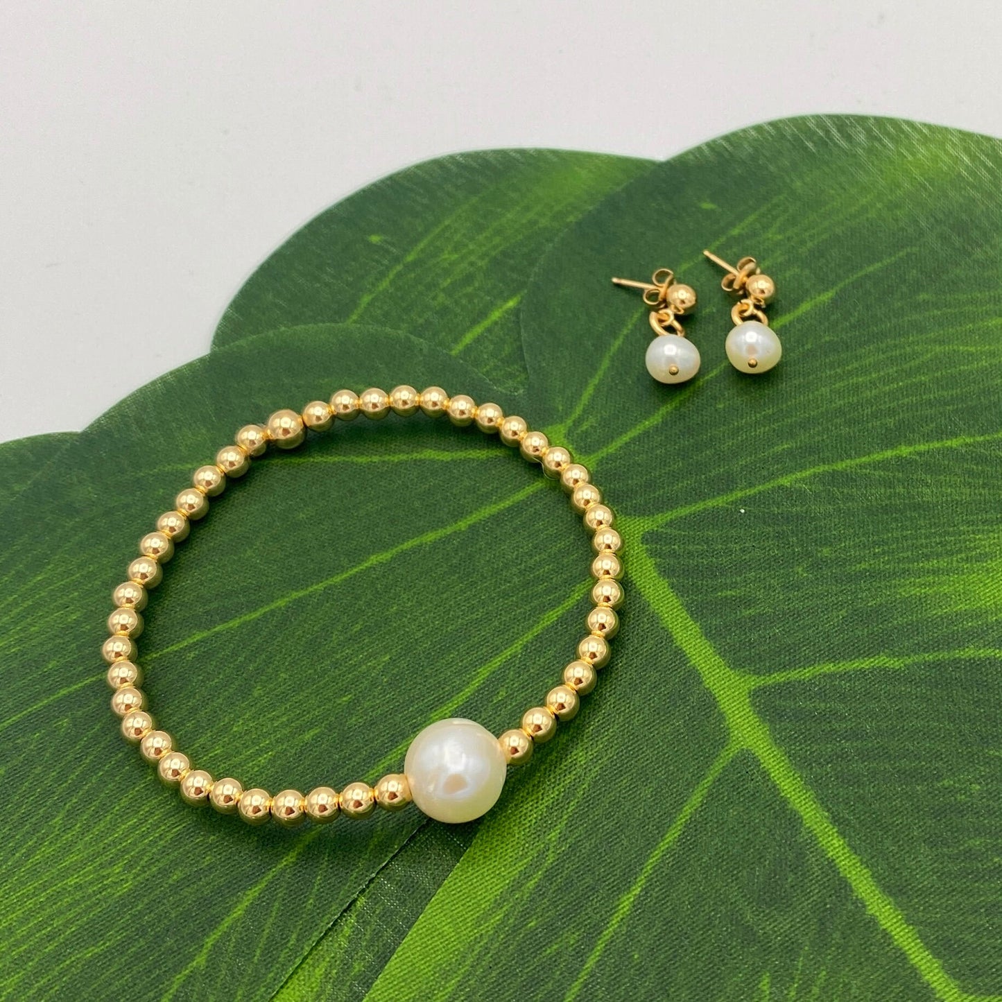 Gold filled beaded pearl bracelet wedding day jewelry accessory set bridesmaid friendship gift